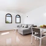 Home2book Comfy Casa Palomita, Terrace&pool 아파트 코라레호